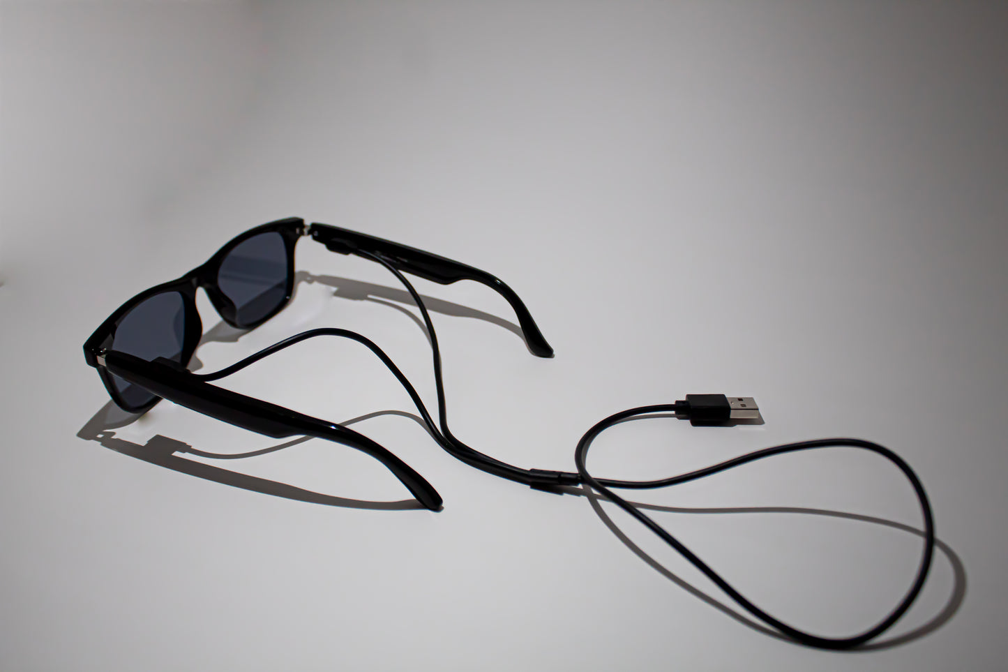 Obsidian Blue Tint/ Black Glasses